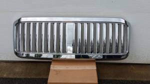 Paramount Automotive - 41-0104 | Paramount Automotive Vertical Chrome (ABS) Grille For Ford Super Duty F-250 / F-350 | 2005-2007 | Display Unit