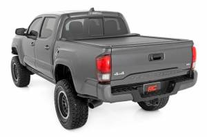 Rough Country - 46416501 | Rough Country Retractable Bed Cover (2016-2023 Tacoma 2WD/4WD | 5' Bed)