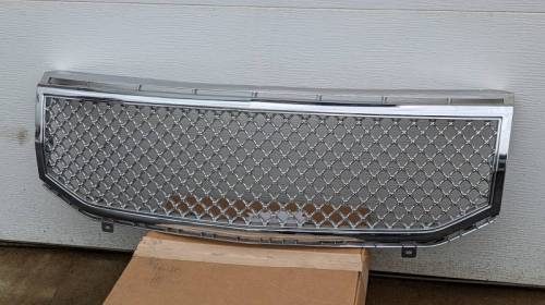 Paramount Automotive - 41-0110 | Paramount Automotive Chrome (ABS) Mesh Grill For Lincoln Navigator | 2007-2012 | Display Unit