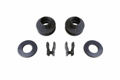 MaxTrac Suspension - 883725 | MaxTrac 2.5 Inch Lift Front Coil Spacers With Shock Extensions For Ford F-250 4WD / F-350 4WD | 2017-2023