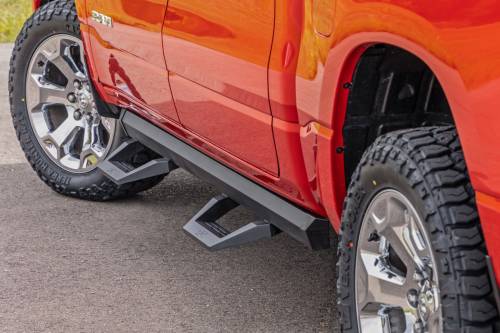 Rough Country - 31008A | Rough Country SRX2 Adjustable Aluminum Step (2019-2025 Ram 1500 2WD/4WD | 2021-2024 Ram 1500 TRX AWD)