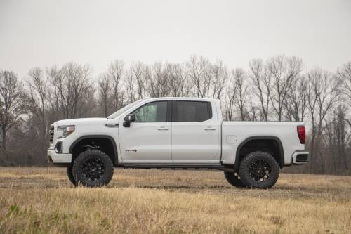 Rough Country - 27531 | Rough Country 4 Inch Lift Kit Chevrolet Silverado / GMC Sierra 1500 | 2019-2024 | Gas Trailboss/AT4, Front Strut Spacers, Rear N3 Shocks