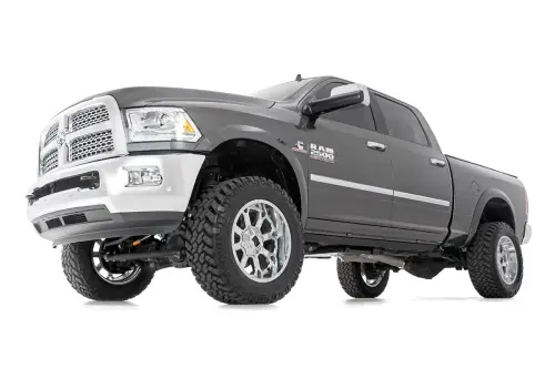 Rough Country - 30200 | Rough Country 2.5 Inch Lift Kit For Ram 2500 4WD | 2014-2023 | No Shocks