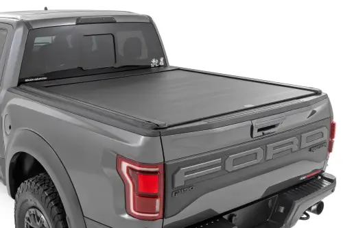 Rough Country - 56410551 | Rough Country Power Retractable Bed Cover Ford F-150 2WD/4WD / F-150 Lighting | 2021-2023 | 5' 7" Bed