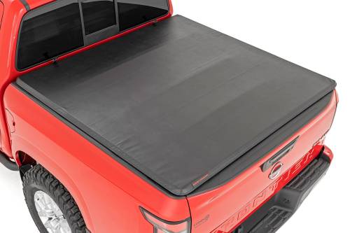 Rough Country - 41805522 | Rough-Country Bed Cover | Tri Fold | Soft | 5' Bed | Nissan Frontier (22-24)