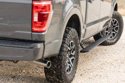 Rough Country - PSR71525 | Rough Country Power Retractable Running Boards With LED Lights (2015-2024 F150 2WD/4WD | 2017-2024 F250, F350 Super Duty 2WD/4WD | Super Cab)