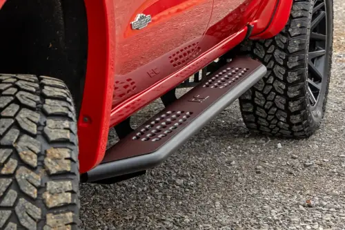 Rough Country - 14009 | Rough Country OV2 Running Boards Side Step Bars (2019-2025 Silverado, Sierra 1500 2WD/4WD  | 2020-2025 Silverado, Sierra 2500 HD 2WD/4WD | Crew Cab)