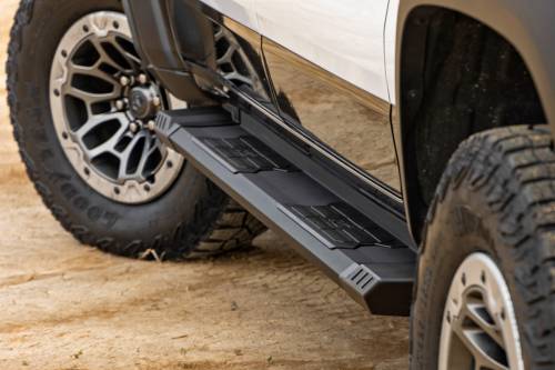 Rough Country - SRB01950A | Rough Country HD2 Aluminum Running Boards (2019-2025 Ram 1500 2WD/4WD | 2021-2024 Ram 1500 TRX AWD | Crew Cab)