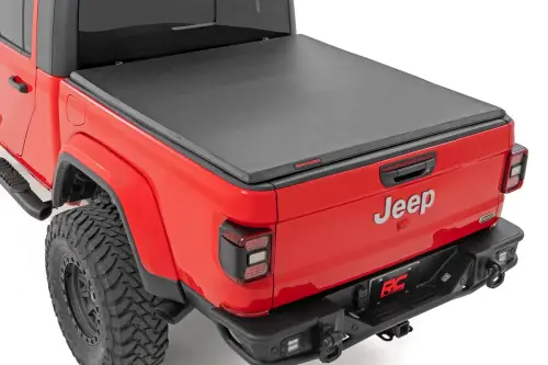 Rough Country - 41620500 | Rough Country Soft Tri-Fold Bed Cover For Jeep JT Gladiator (2021-2024) | 5' Bed