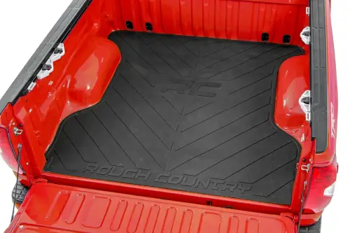 Rough Country - RCM685 | Rough Country Bed Mat With RC Logo (2019-2025 Ram 1500 2WD/4WD | 2021-2025 Ram 1500 TRX AWD | 5'7" Bed)