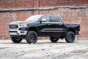 Rough Country - 34430A | Rough Country 5 Inch Lift Kit For Ram 1500 4WD | 2019-2023 | With 22" Factory Wheels, Front Strut Spacers, Rear N3 Shocks - Image 4