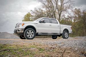 Rough Country - 56840 | Rough Country 2 Inch Lift Kit With Lifted Struts For Ford F-150 4WD | 2009-2013 | M1 Struts, M1 Monotube - Image 2