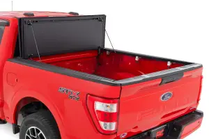 Rough Country - 49221550 | Rough Country Hard Tri-Fold Flip Up Tonneau Bed Cover For Ford F-150 (2021-2023) / F-150 Lightning (2022-2022) | 5'7" Bed - Image 9