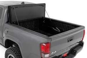 Rough Country - 49420500 | Rough Country Hard Tri Fold Flip Up Bed Cover For Toyota Tacoma | 2016-2023 | 5' Bed - Image 3