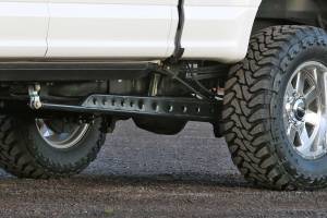 FTS62008 | Fabtech Floating Rear Traction Bar System (2017-2022 F250, F350 Super Duty 4WD - Short Bed)