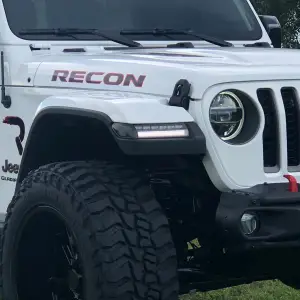 Recon Truck Accessories - 264148CL | Recon Fender Light OLED DRL (Replaces OEM Halogen Version) in Clear (2018-2024 Wrangler JL | 2020-2024 Gladiator JT) - Image 3