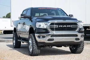 Rough Country - 21004 | Rough Country Oval Nerf Steps (2019-2025 Ram 1500 2WD/4WD | 2021-2024 Ram 1500 TRX AWD | Crew Cab) - Image 8